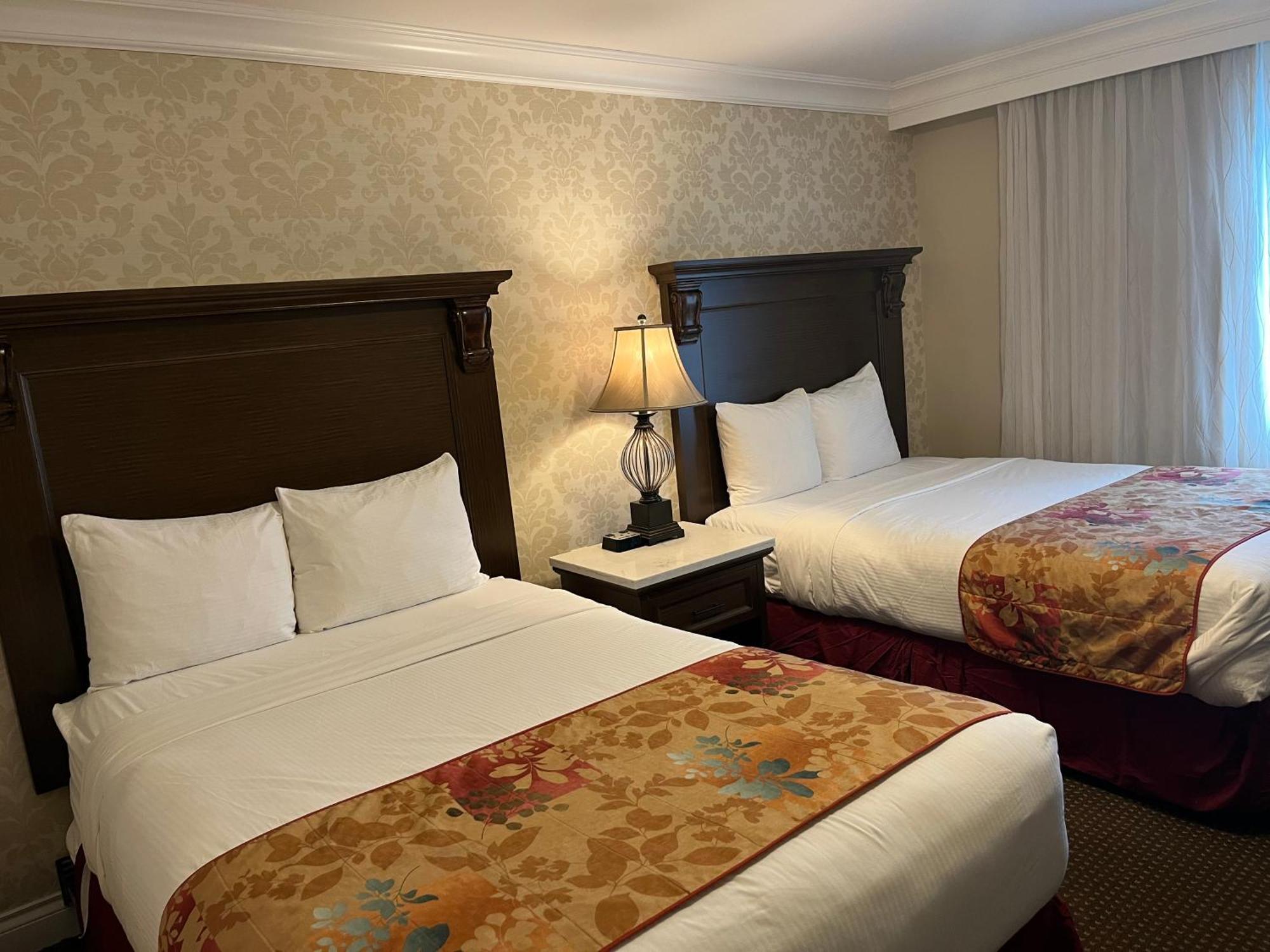 Arbutus Inn Вікторія Екстер'єр фото